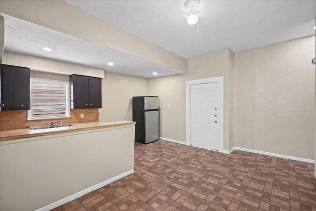 3005 Avenue L, Galveston, TX 77550