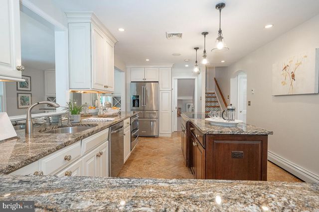 213 N FAIRFIELD RD, Devon, PA 19333