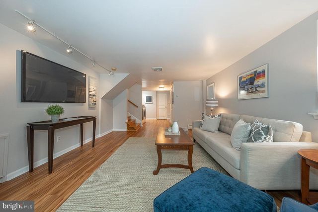 213 N FAIRFIELD RD, Devon, PA 19333