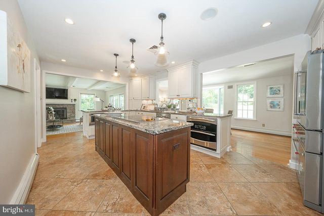 213 N FAIRFIELD RD, Devon, PA 19333