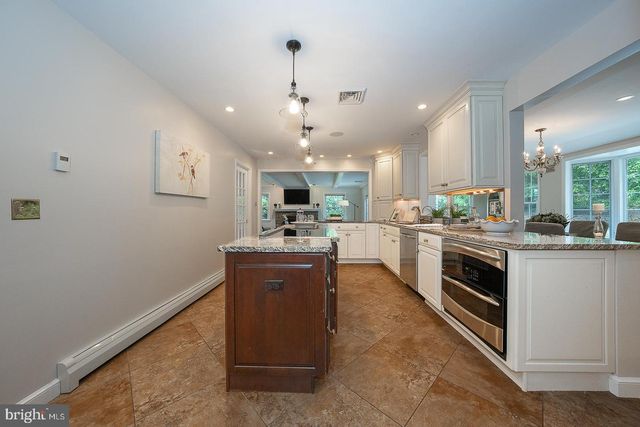 213 N FAIRFIELD RD, Devon, PA 19333