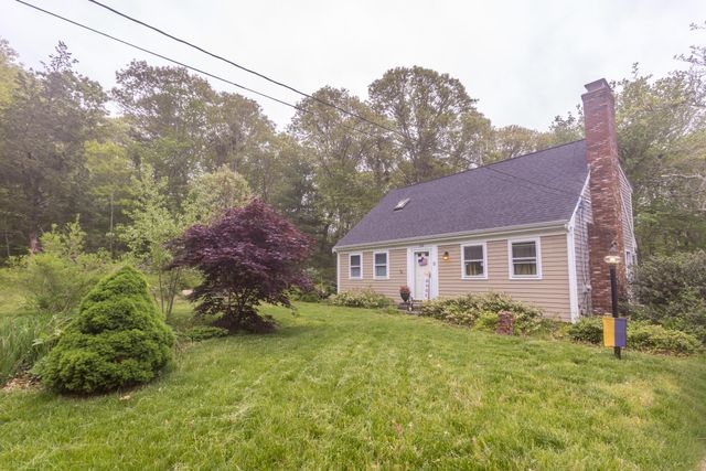 3 Willett Circle, Cataumet, MA 02534
