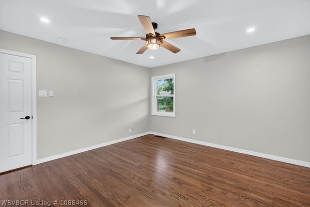 5516 Country Club Avenue, Fort Smith, AR 72903