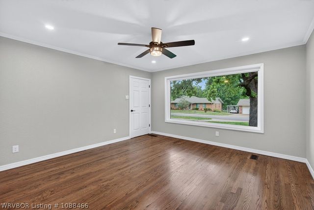 5516 Country Club Avenue, Fort Smith, AR 72903