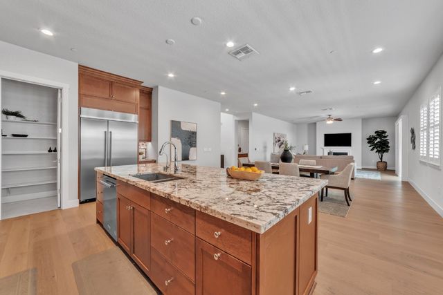 3653 Manzanita Way, Folsom, CA 95630