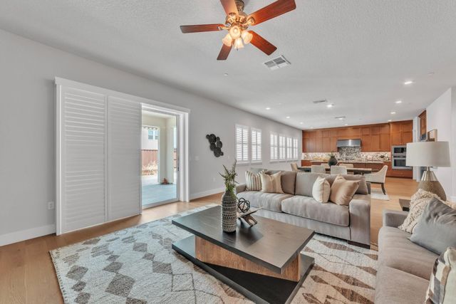 3653 Manzanita Way, Folsom, CA 95630