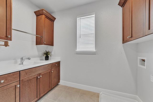 3653 Manzanita Way, Folsom, CA 95630