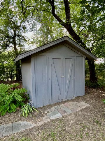 7412 Davenport Avenue, Fort Worth, TX 76116