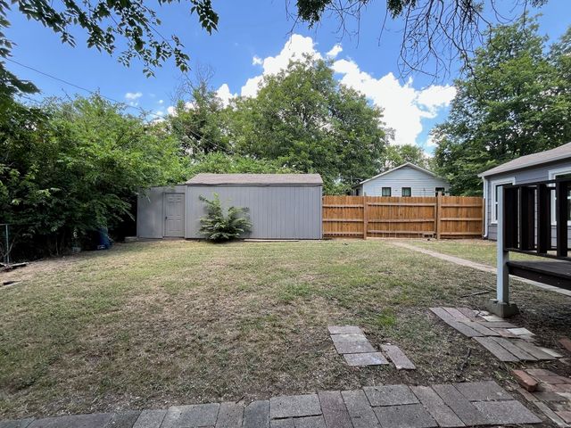 7412 Davenport Avenue, Fort Worth, TX 76116