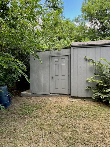 7412 Davenport Avenue, Fort Worth, TX 76116