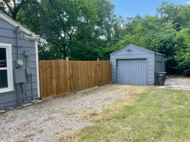 7412 Davenport Avenue, Fort Worth, TX 76116