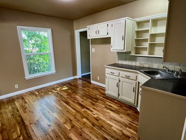 7412 Davenport Avenue, Fort Worth, TX 76116