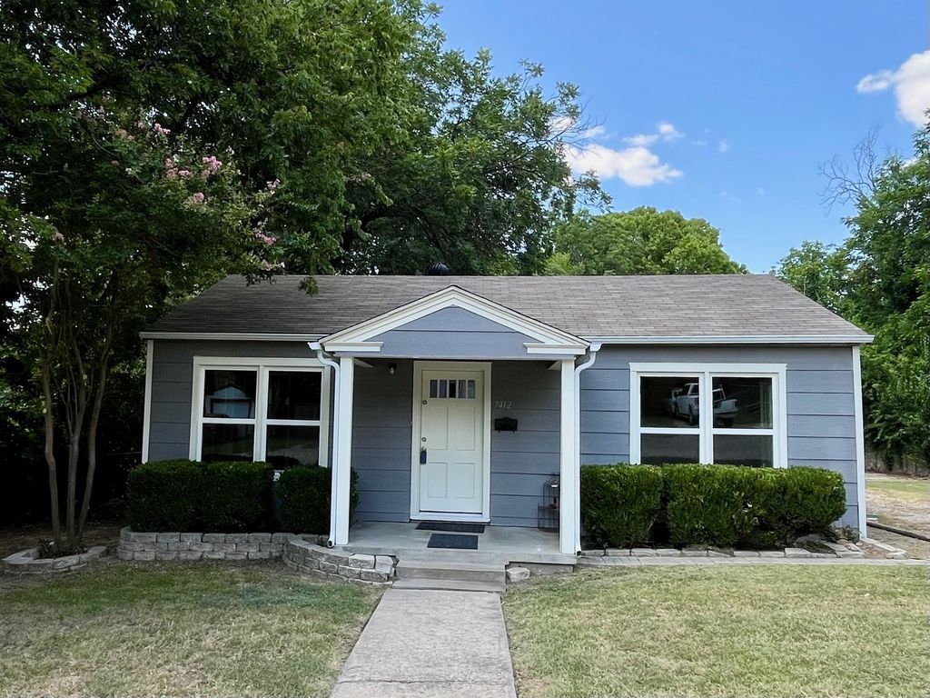 7412 Davenport Avenue, Fort Worth, TX 76116