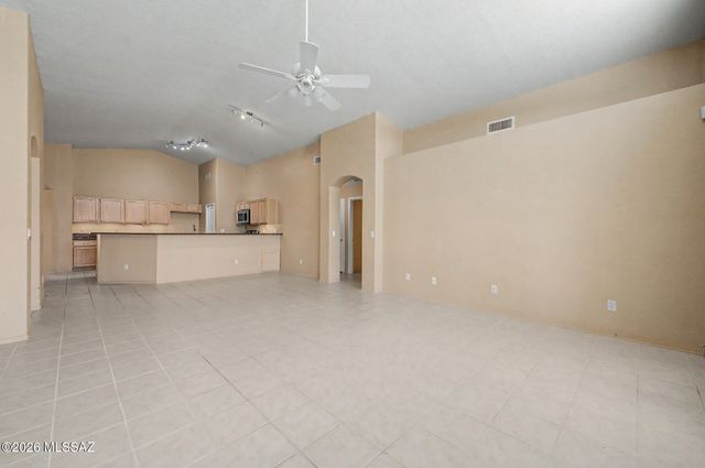 10164 E Falcon Point Drive, Tucson, AZ 85730