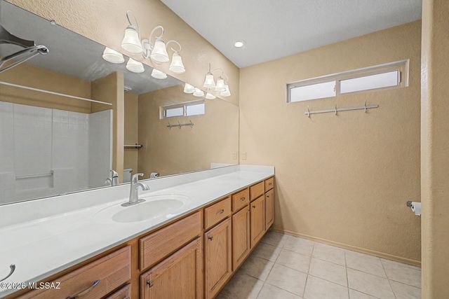 10164 E Falcon Point Drive, Tucson, AZ 85730