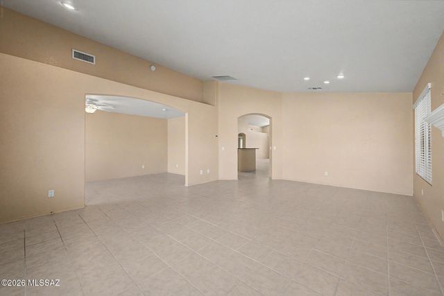 10164 E Falcon Point Drive, Tucson, AZ 85730