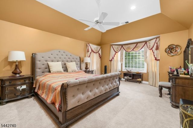 3 Regal Way, Raritan Twp., NJ 08822