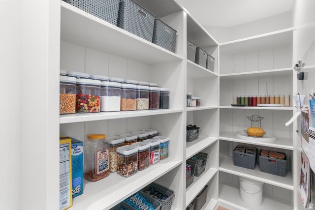 1354 S 800 E, Mapleton, UT 84664