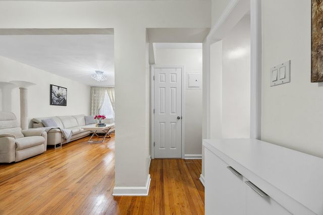 2285 Bragg St Apt 2H, New York City, NY 11229