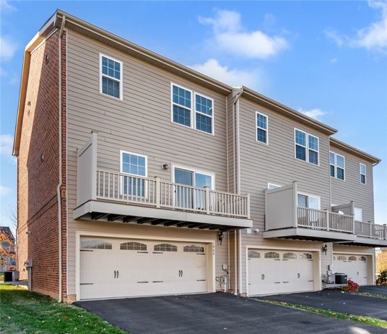 1966 Georgetown Drive, Franklin Park, PA 15143