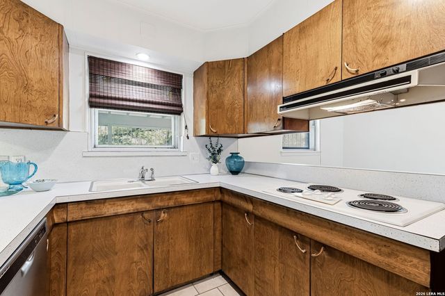 4406 Hall Park Dr, San Antonio, TX 78218