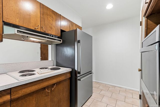 4406 Hall Park Dr, San Antonio, TX 78218