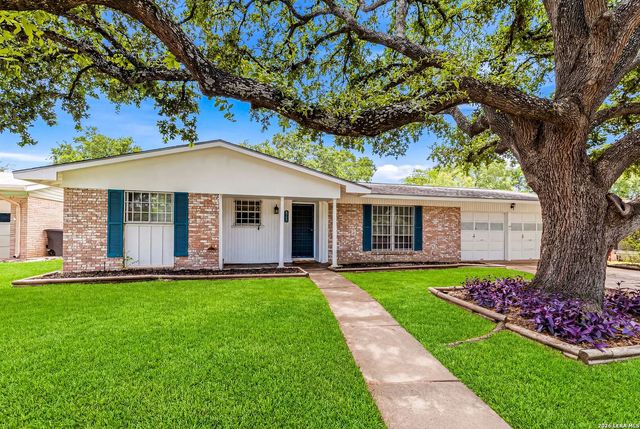 4406 Hall Park Dr, San Antonio, TX 78218