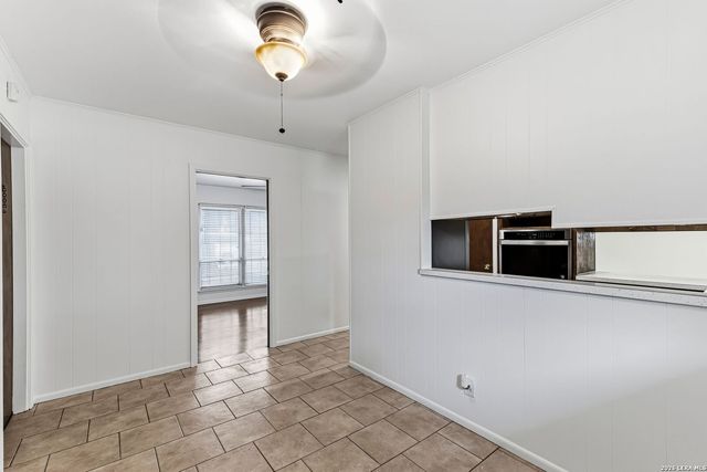 4406 Hall Park Dr, San Antonio, TX 78218