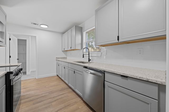 1281 HEATHCLIFF DR, Memphis, TN 38134