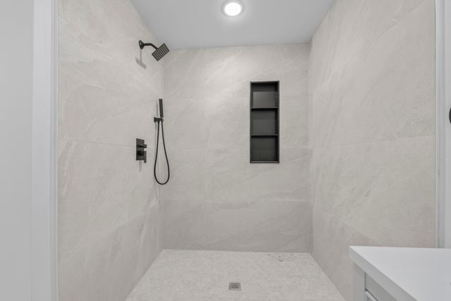 1281 HEATHCLIFF DR, Memphis, TN 38134