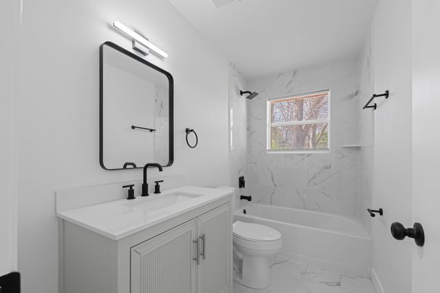 1281 HEATHCLIFF DR, Memphis, TN 38134