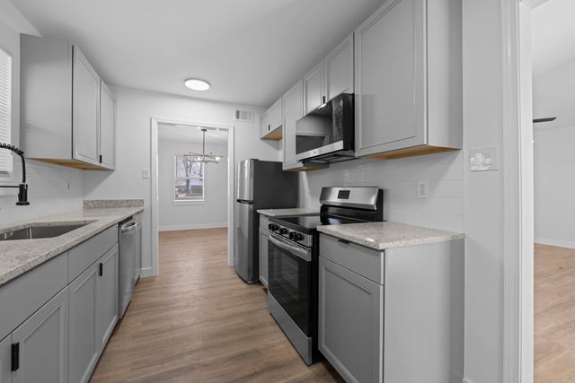 1281 HEATHCLIFF DR, Memphis, TN 38134