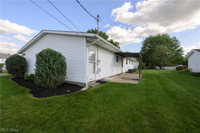 804 4th Street SE, New Philadelphia, OH 44663