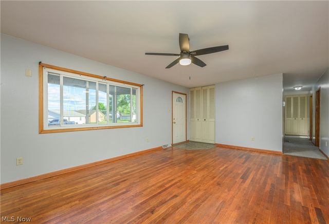 804 4th Street SE, New Philadelphia, OH 44663