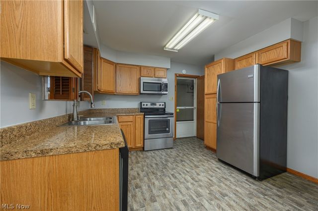 804 4th Street SE, New Philadelphia, OH 44663