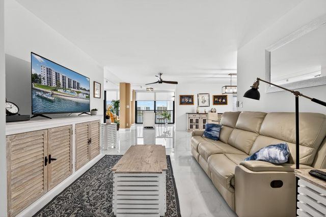 19800 Sandpointe Bay Drive 607, Tequesta, FL 33469