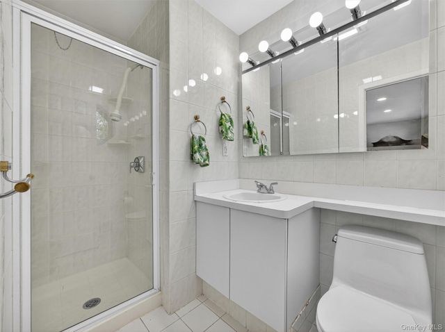 6 Wilton Circle, New City, NY 10956
