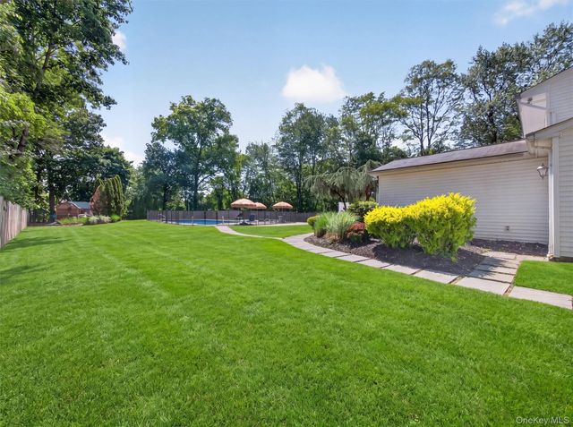 6 Wilton Circle, New City, NY 10956