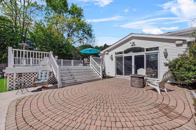 6 Wilton Circle, New City, NY 10956