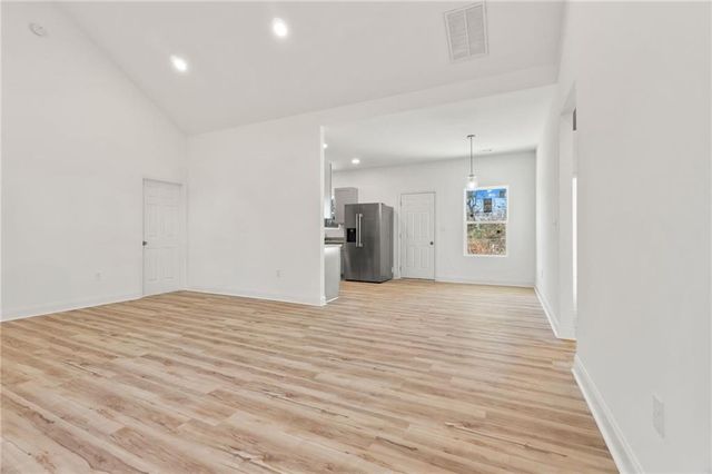 30 Moore Avenue, Toccoa, GA 30577