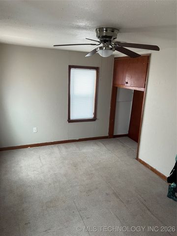 900 SE 7th Street, Wagoner, OK 74467