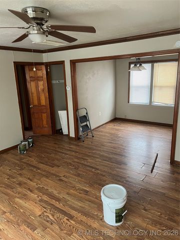 900 SE 7th Street, Wagoner, OK 74467