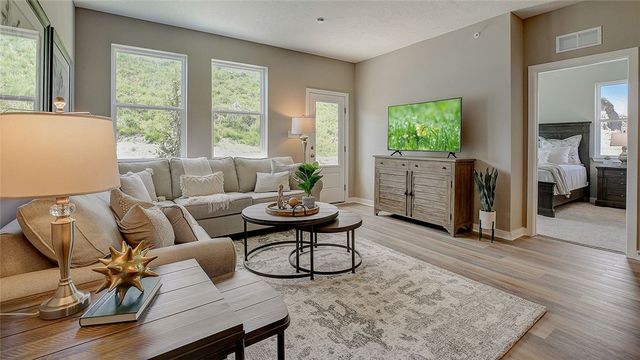 105 Delmonica Drive, Meadowlands, PA 15301