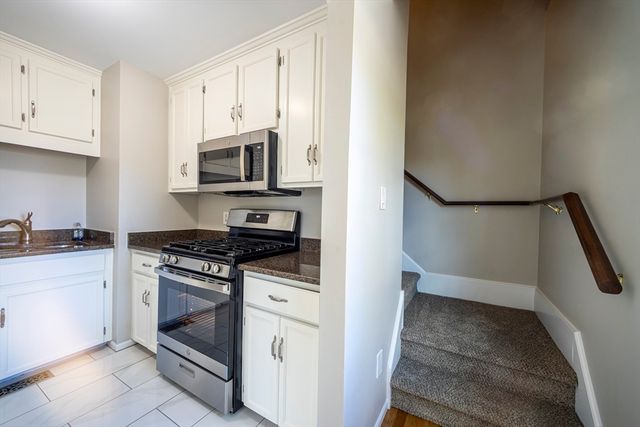 357 Boylston 3, Lowell, MA 01852