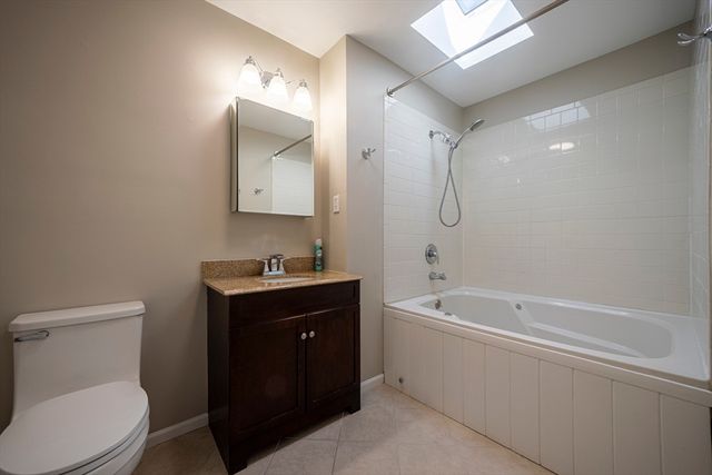 357 Boylston 3, Lowell, MA 01852