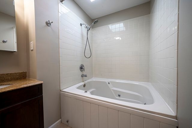 357 Boylston 3, Lowell, MA 01852