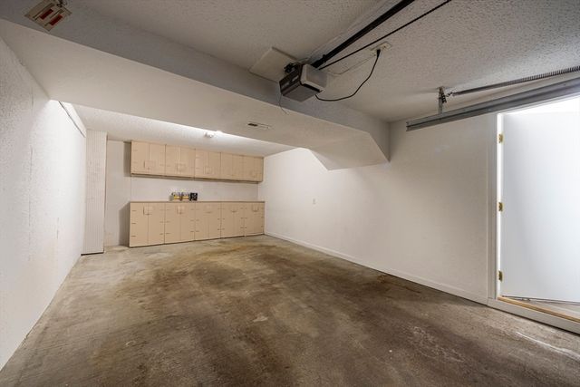 357 Boylston 3, Lowell, MA 01852