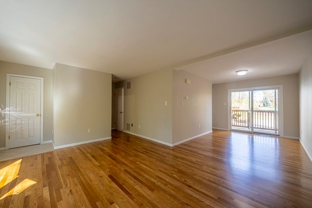 357 Boylston 3, Lowell, MA 01852