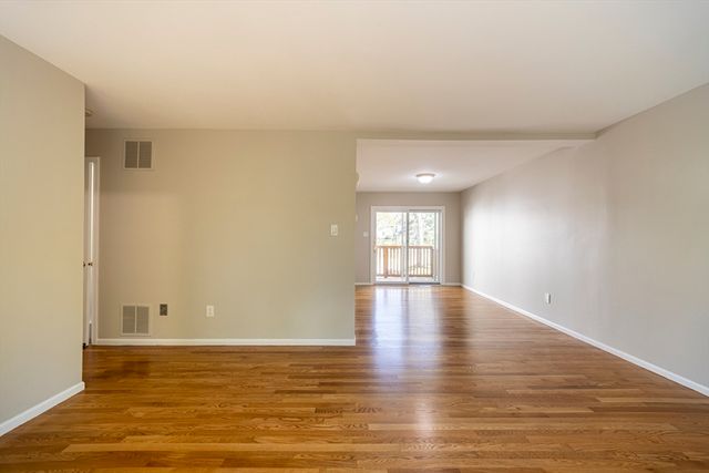 357 Boylston 3, Lowell, MA 01852