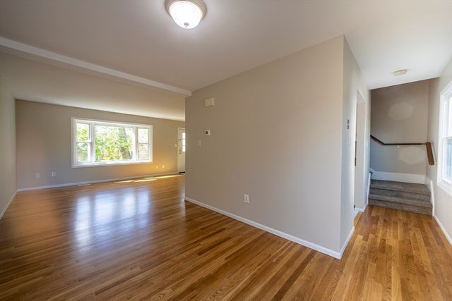 357 Boylston 3, Lowell, MA 01852
